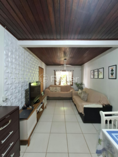 Image 3 - 889015