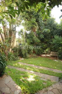 Image 8 - 889068