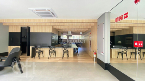 Image 33 - 889137