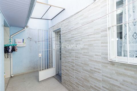 Image 29 - 889144