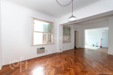 Image 8 - 889297