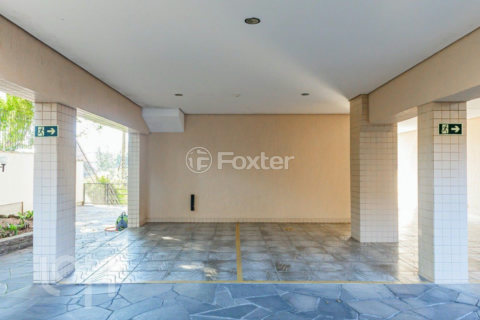 Image 17 - 889306