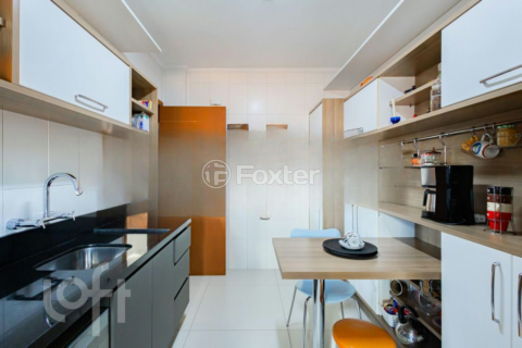 Image 6 - 889306