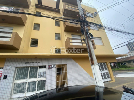 Image 8 - 889370