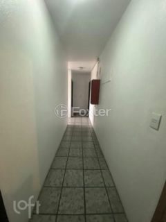 Image 6 - 889370