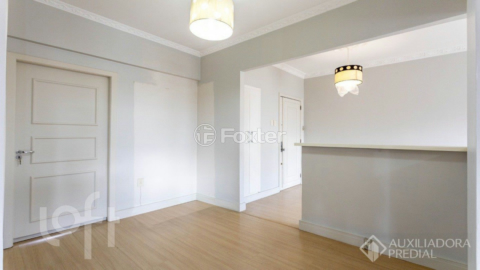 Image 7 - 889525