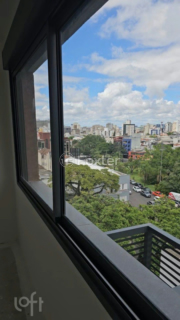Image 20 - 889566