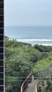 Image 10 - 889589