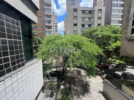 Image 6 - 889598