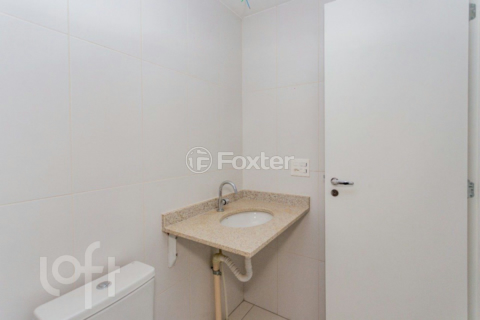 Image 9 - 889601