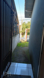 Image 8 - 889605