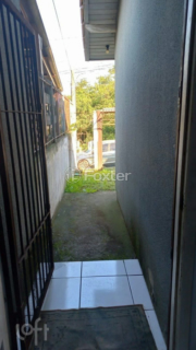 Image 1 - 889605