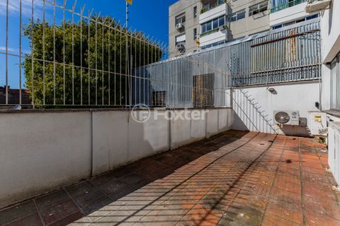 Image 33 - 889650