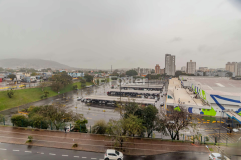 Image 4 - 889664