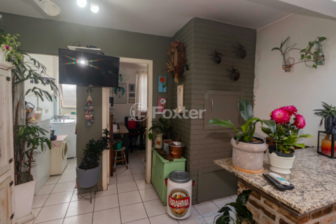 Image 32 - 889935