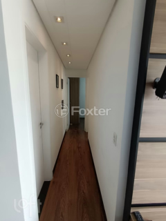 Image 7 - 889958