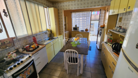 Image 7 - 889979