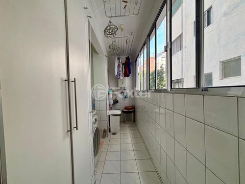 Image 8 - 890018