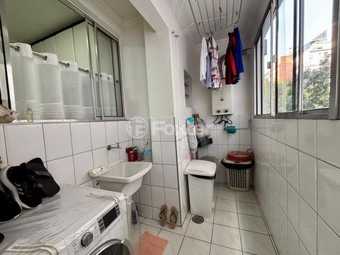 Image 7 - 890018