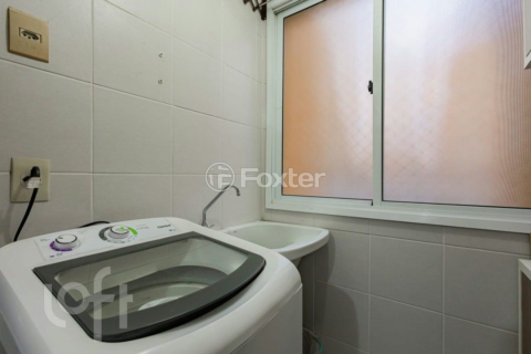 Image 7 - 890271