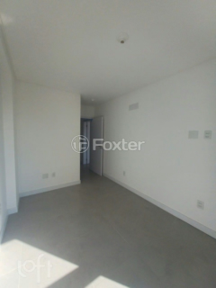 Image 7 - 890295