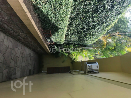 Image 30 - 890339