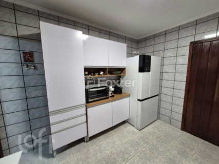 Image 7 - 890403
