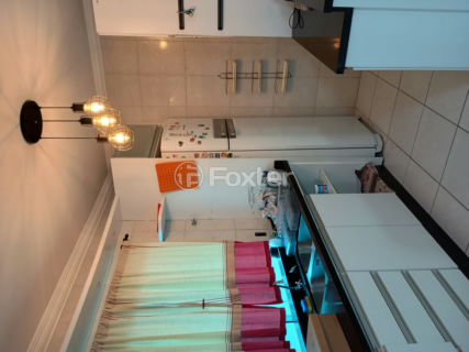 Image 8 - 890569