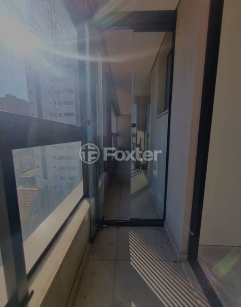 Image 3 - 890650