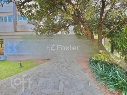 Image 31 - 891079