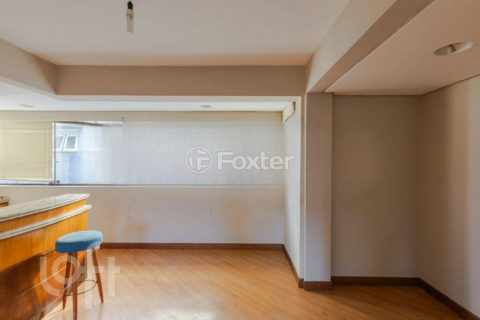 Image 1 - 891199