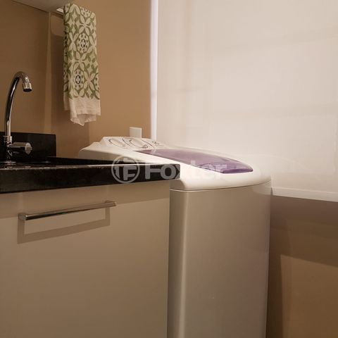 Image 7 - 891565