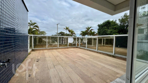 Image 3 - 891737