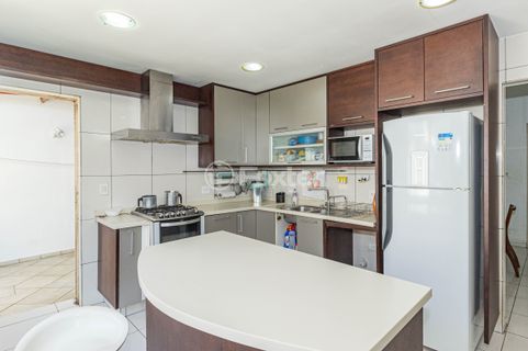Image 37 - 892036