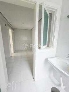 Image 7 - 892212