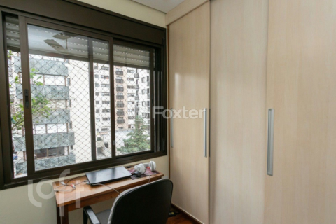 Image 7 - 892307