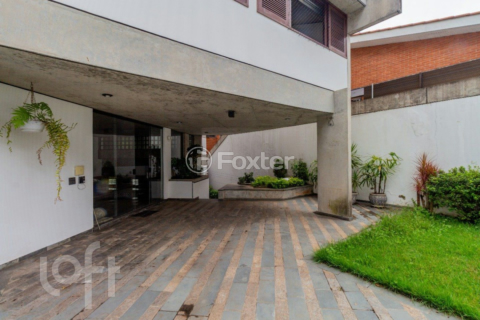 Image 62 - 892392