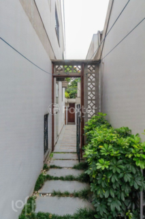 Image 70 - 892392