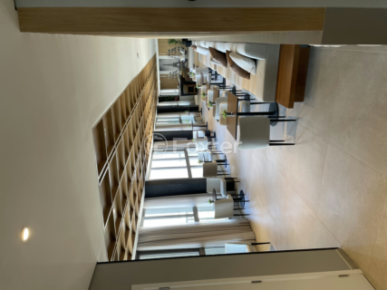 Image 8 - 892429