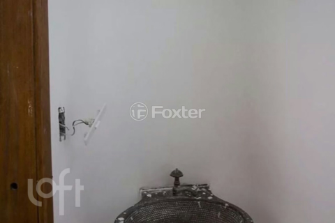 Image 16 - 892676