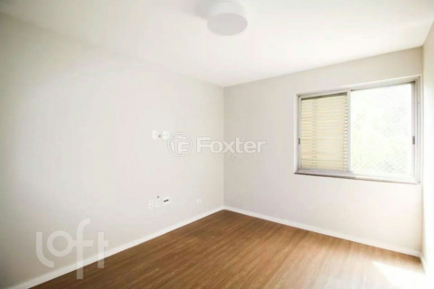 Image 21 - 893009