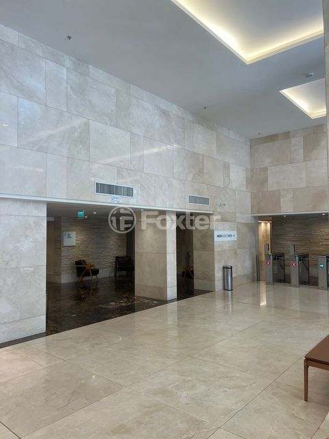 Image 8 - 893052