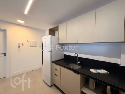 Image 7 - 893182