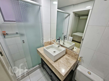 Image 9 - 893313