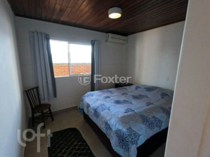 Image 7 - 893318
