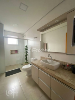 Image 7 - 893353