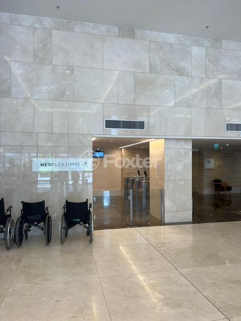 Image 7 - 893363