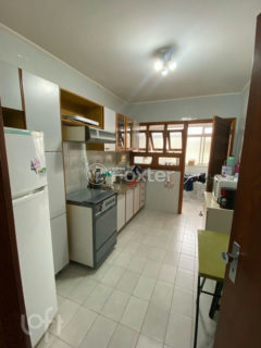 Image 8 - 893385