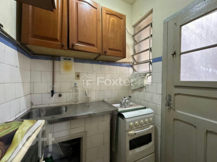 Image 8 - 893390
