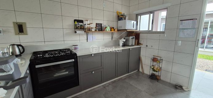 Image 33 - 893593